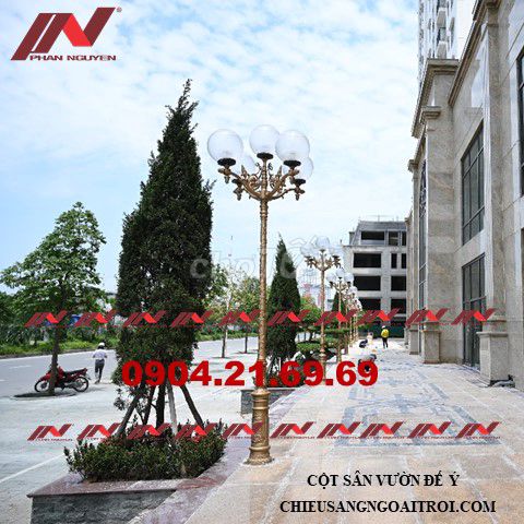 Cột đèn sân vườn Phan Nguyễn cấp toàn quốc. Mua bán Đèn tại Quận Long Biên Hà Nội được đăng bởi Phan Nguyễn Chiếu Sáng hình 1
