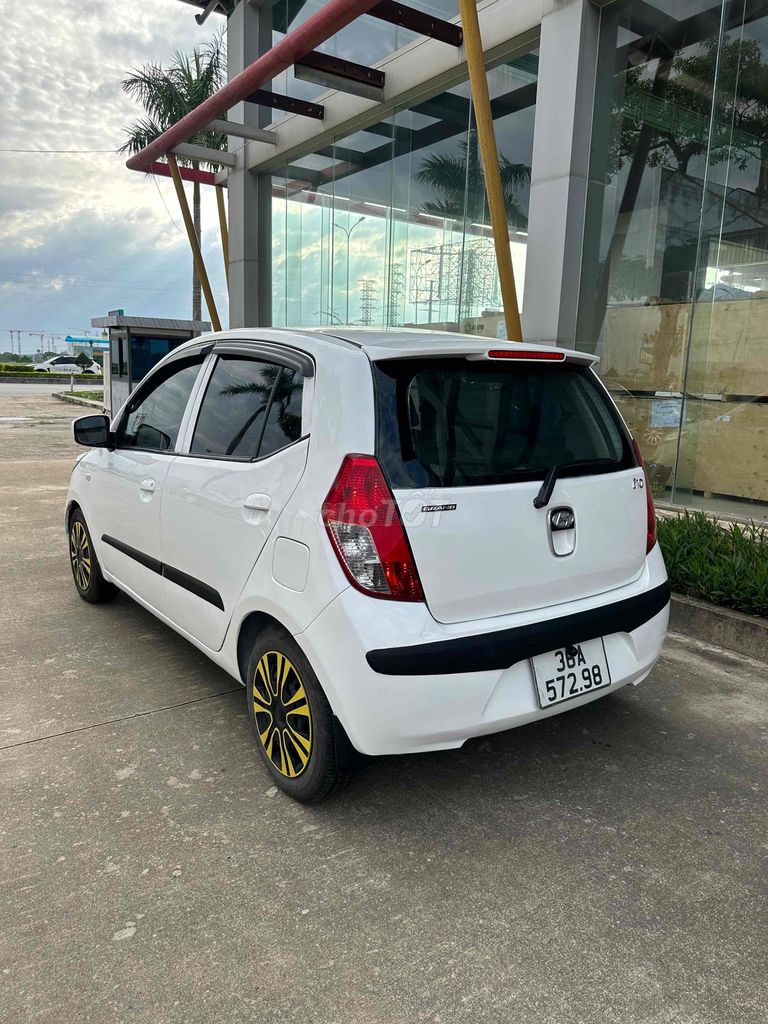 Hyundai i10 nhập khẩu máy 1.1 số sàn. Mua bán Ô tô tại Thành phố Thanh Hóa Thanh Hóa được đăng bởi Hoàng Tuấn hình 8