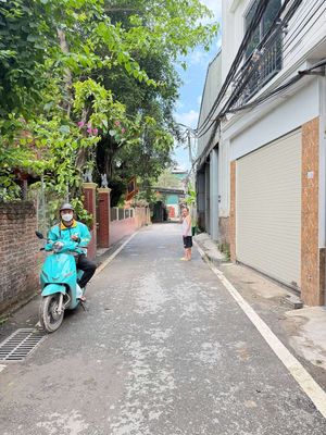Gần 5 tỷ có 45m2 nhà 4 tầng 4 ngủ, view hồ gần An Khánh