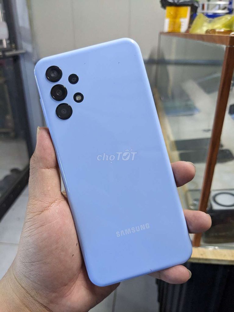 Samsung Galaxy A13 Xanh nhạt. Mua bán Điện thoại tại Thành phố Long Xuyên An Giang được đăng bởi Smartphone giá rẻ hình 1