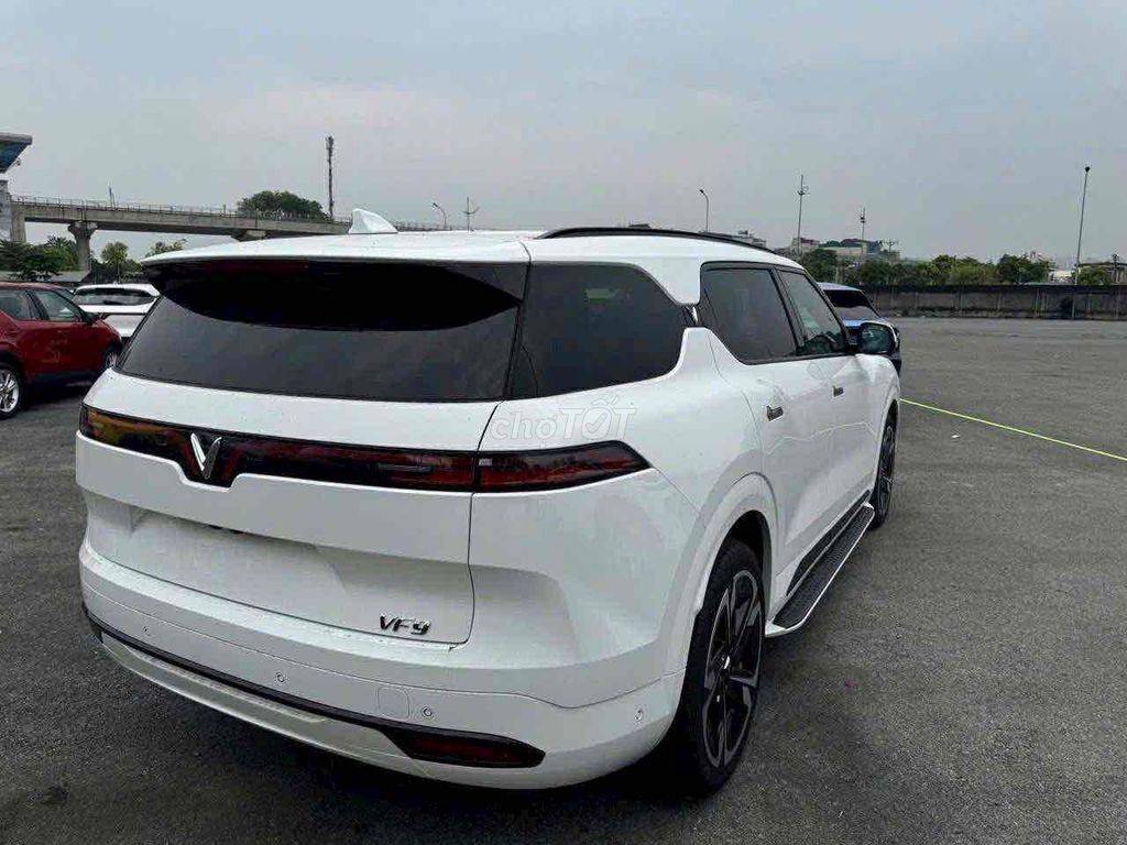 Xe Demo chưa lăn bánh Vf9 Plus 2025. Mua bán Ô tô tại Quận 8 Tp Hồ Chí Minh được đăng bởi Hoàng Minh Dương hình 2