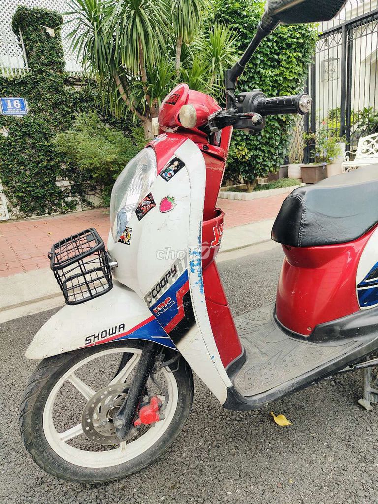 Honda Scoopy Thai 110fi Красно-белая