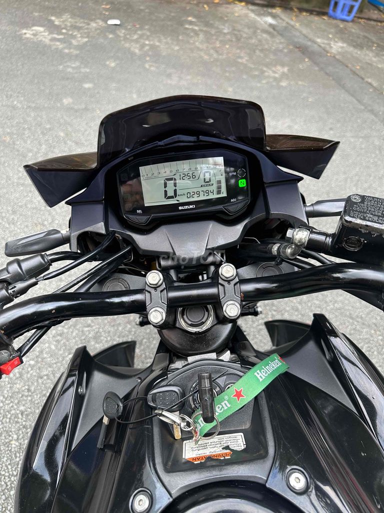 su bandit150. Mua bán Xe máy tại Quận Tân Bình Tp Hồ Chí Minh được đăng bởi Huyền hình 5