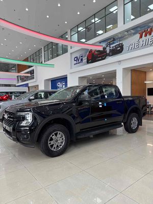 2026 Ford Ranger XLS 10AT 4x2 Đen đưa 245tr0 có xe