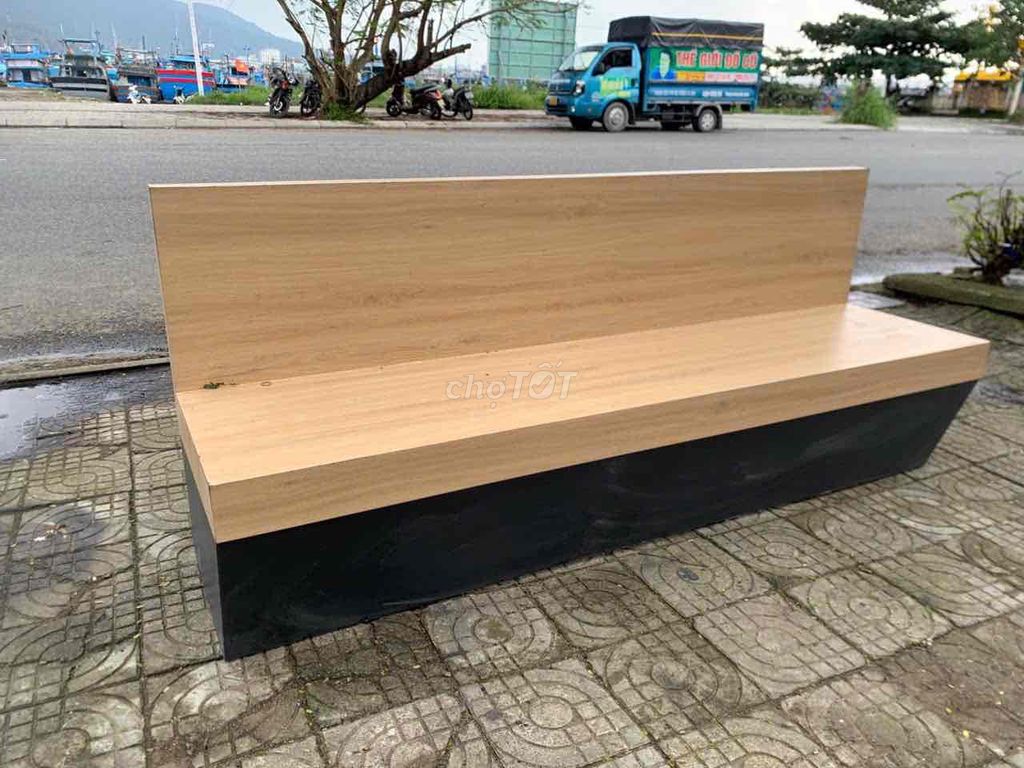 Ghế băng chờ  Gỗ Nâu Đen. Dịch vụ nhà cửa khác tại Quận Sơn Trà Đà Nẵng được đăng bởi Thế Giới Đồ Cũ Đà Nẵng hình 1