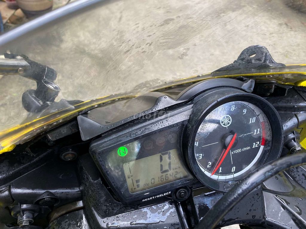 R15 xe đẹp zin đi rất ít bstp 9 chủ. Mua bán Xe máy tại Quận Tân Phú Tp Hồ Chí Minh được đăng bởi phong hình 6