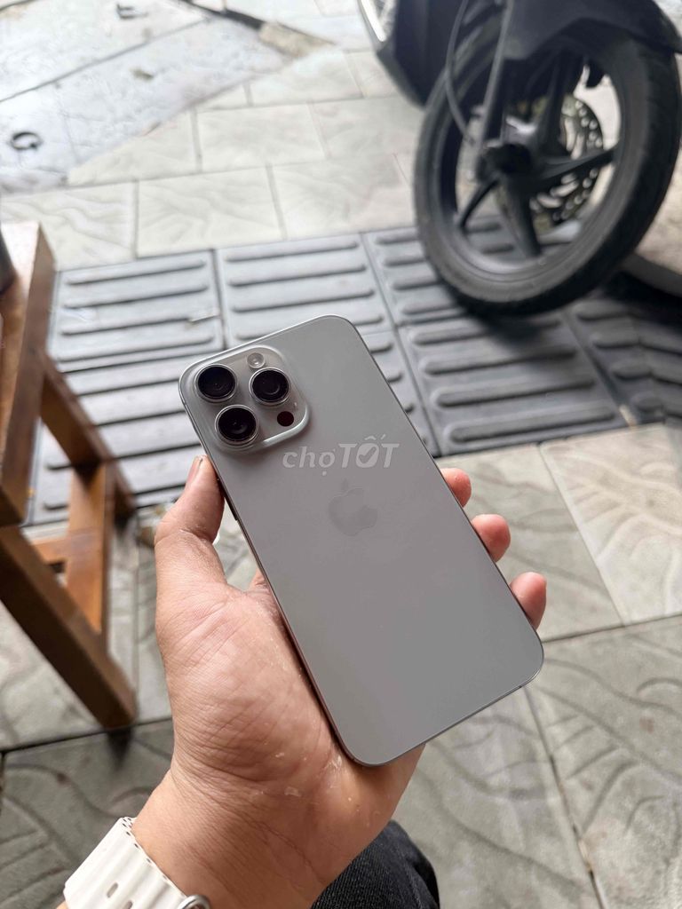 Apple iPhone 15 Pro Max 256GB Xám 99%. Mua bán Điện thoại tại Quận Ngũ Hành Sơn Đà Nẵng được đăng bởi Nghĩa  hình 1