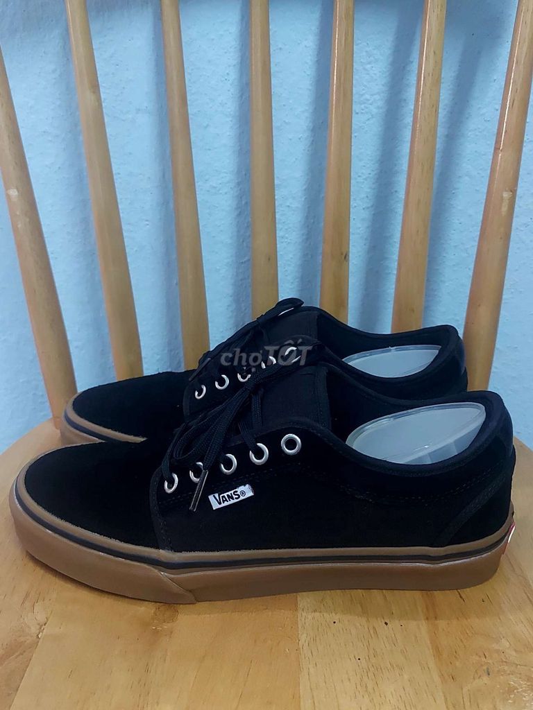 Size 40. Giày Vans Chukka mới 95%. Mua bán Giày dép tại Quận Phú Nhuận Tp Hồ Chí Minh được đăng bởi Minh Nguyen hình 1