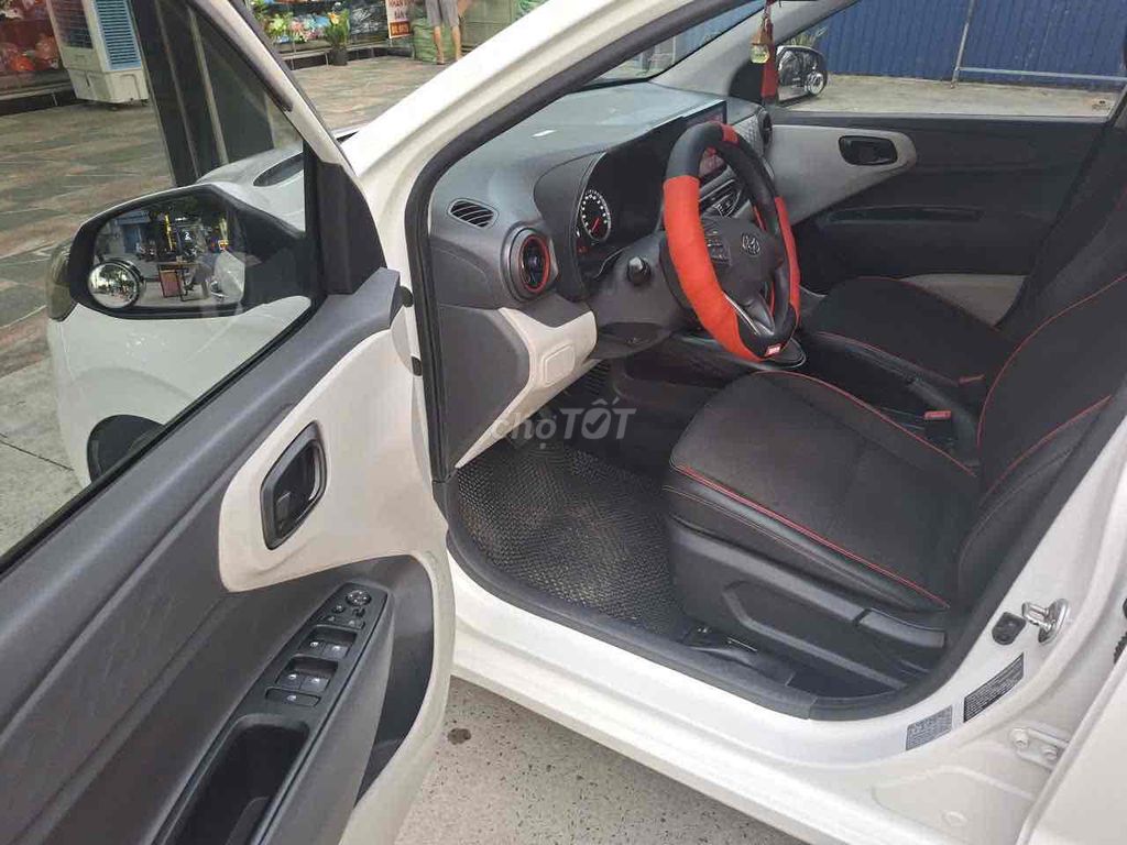 Hyundai i10 2023 Số tự động Trắng. Mua bán Ô tô tại Quận 12 Tp Hồ Chí Minh được đăng bởi văn nhi hình 6