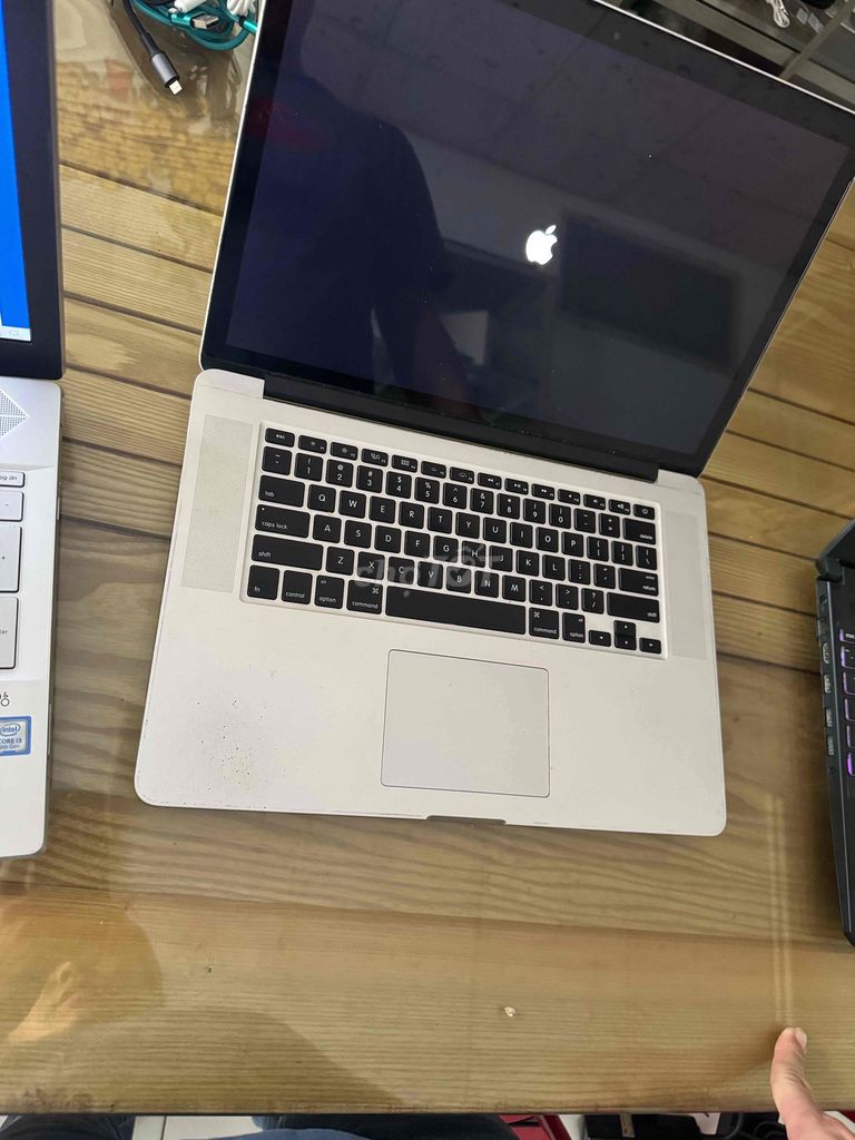 Apple MacBook Pro 2015 i7 16GB/256GB Bạc. Mua bán Laptop tại Thành phố Bến Tre Bến Tre được đăng bởi lê minh  mobile hình 1