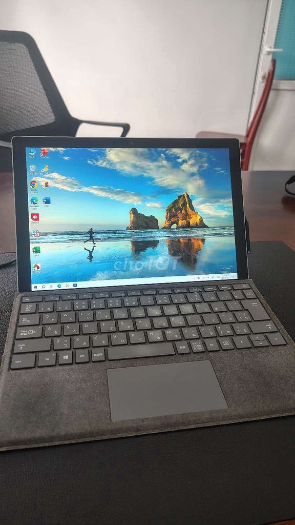 bán Surface Pro 5 i5 8GB/256GB, cảm ứng. Mua bán Laptop tại Quận Tân Bình Tp Hồ Chí Minh được đăng bởi Văn Lượng hình 1
