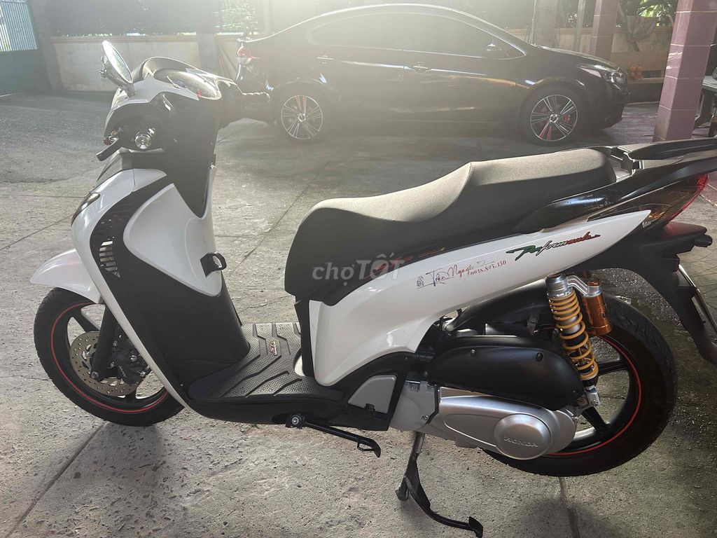 cần Bán Xe Sh lên full ý. Mua bán Xe máy tại Huyện Củ Chi Tp Hồ Chí Minh được đăng bởi Mr Nguyen hình 9