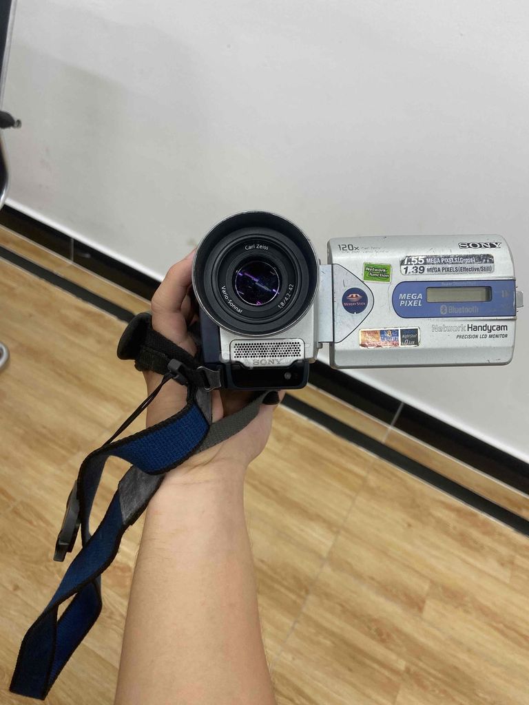 Máy quay băng từ Sony DCR-TRV50. Mua bán Máy ảnh, Máy quay tại Quận 10 Tp Hồ Chí Minh được đăng bởi Nguyễn Chân hình 1