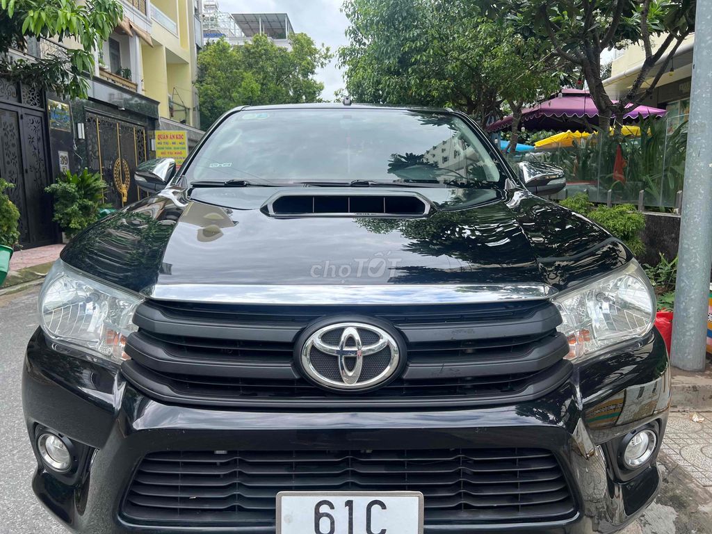 Toyota Hilux 2015 2.5E 4x2 MT - 8 km