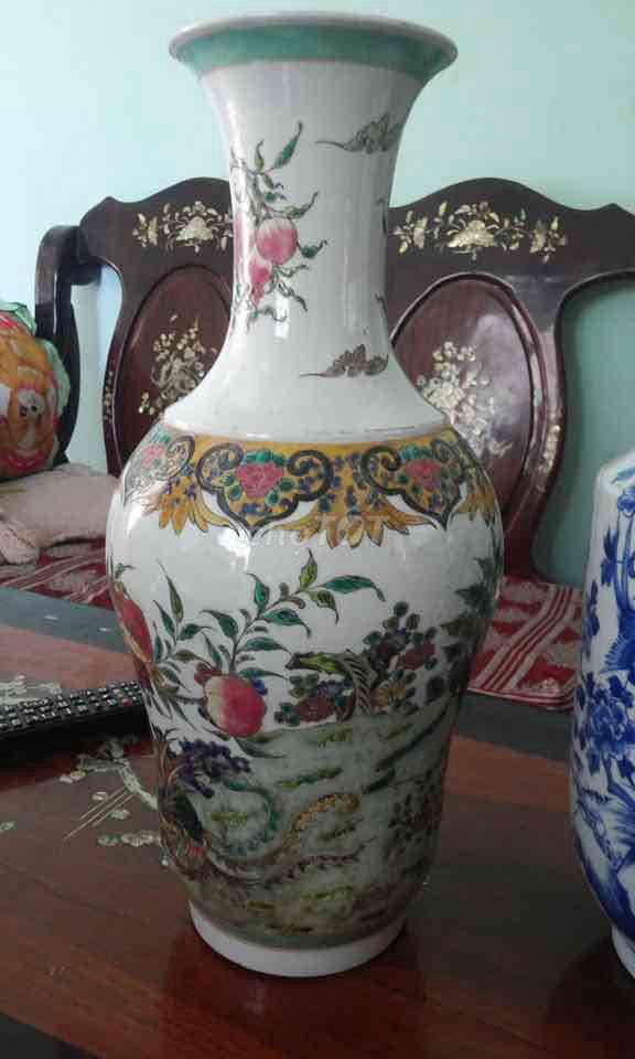 Bình gốm sứ Trung Quốc phong cách cổ điển