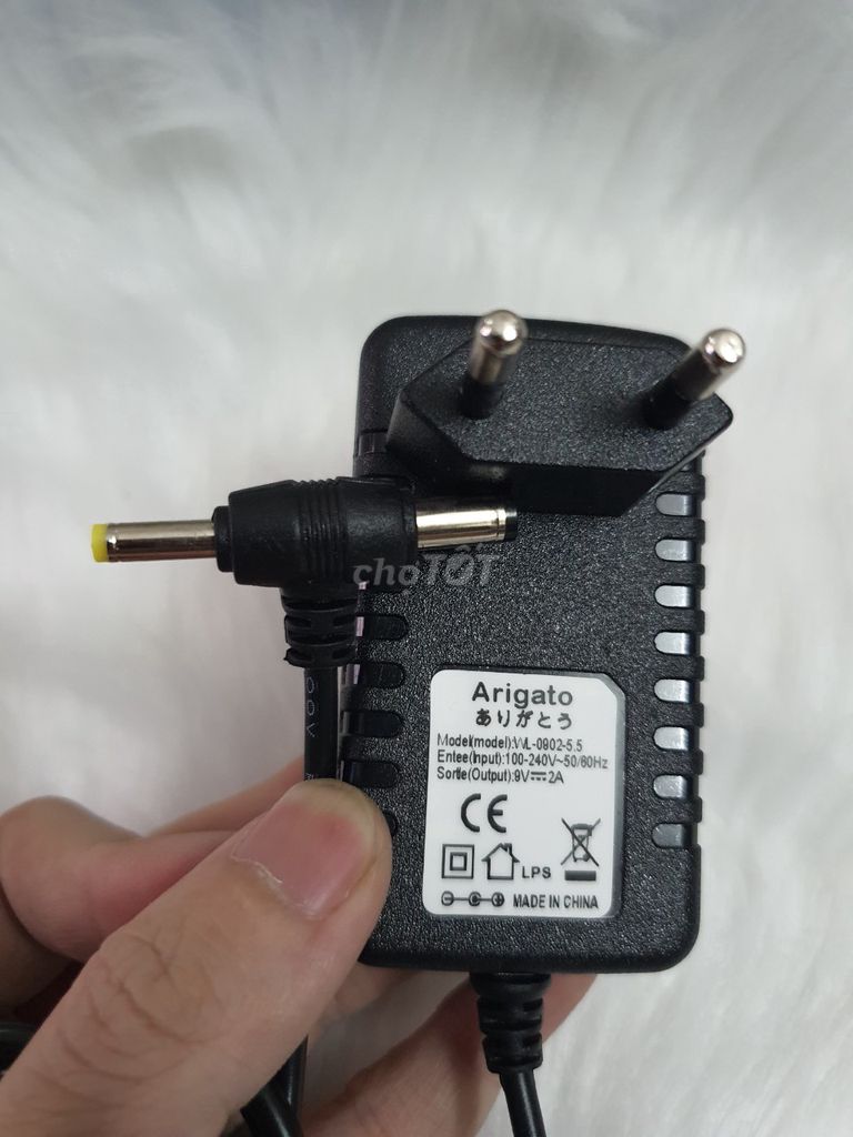 sạc adapter nguồn 2 đầu 9V -2A dùng cho camera ip