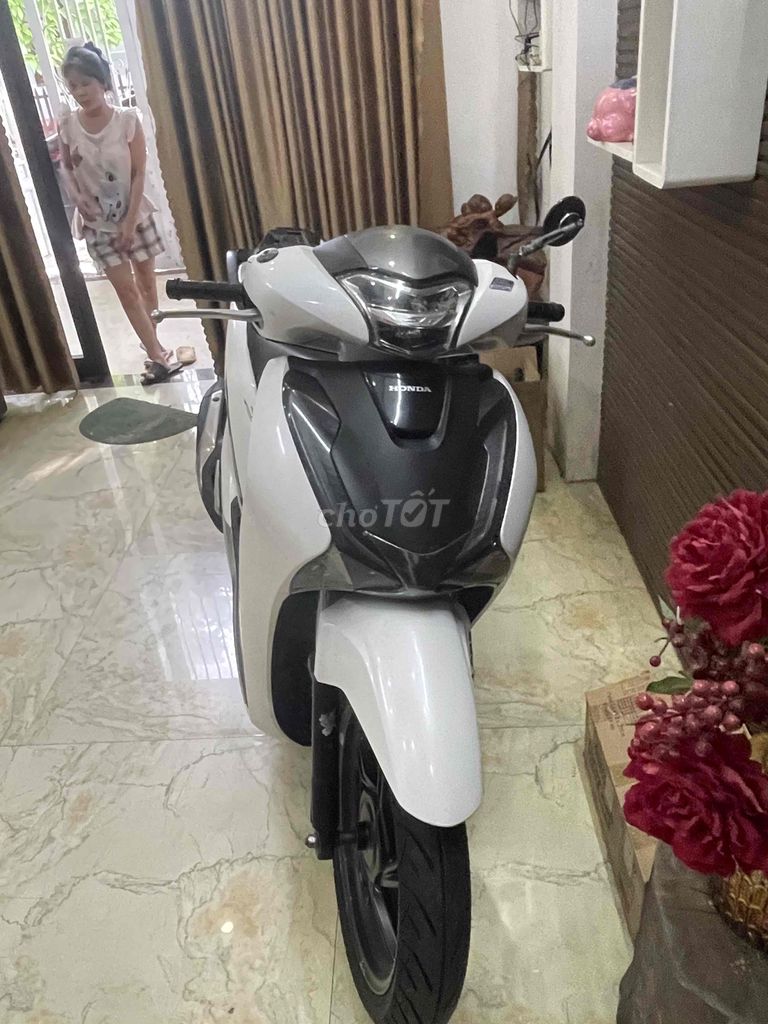 Cần bán Sh 125i 2019 ABS 2 kênh trước sau .. Mua bán Xe máy tại Quận Liên Chiểu Đà Nẵng được đăng bởi Lê Thành Trung hình 3