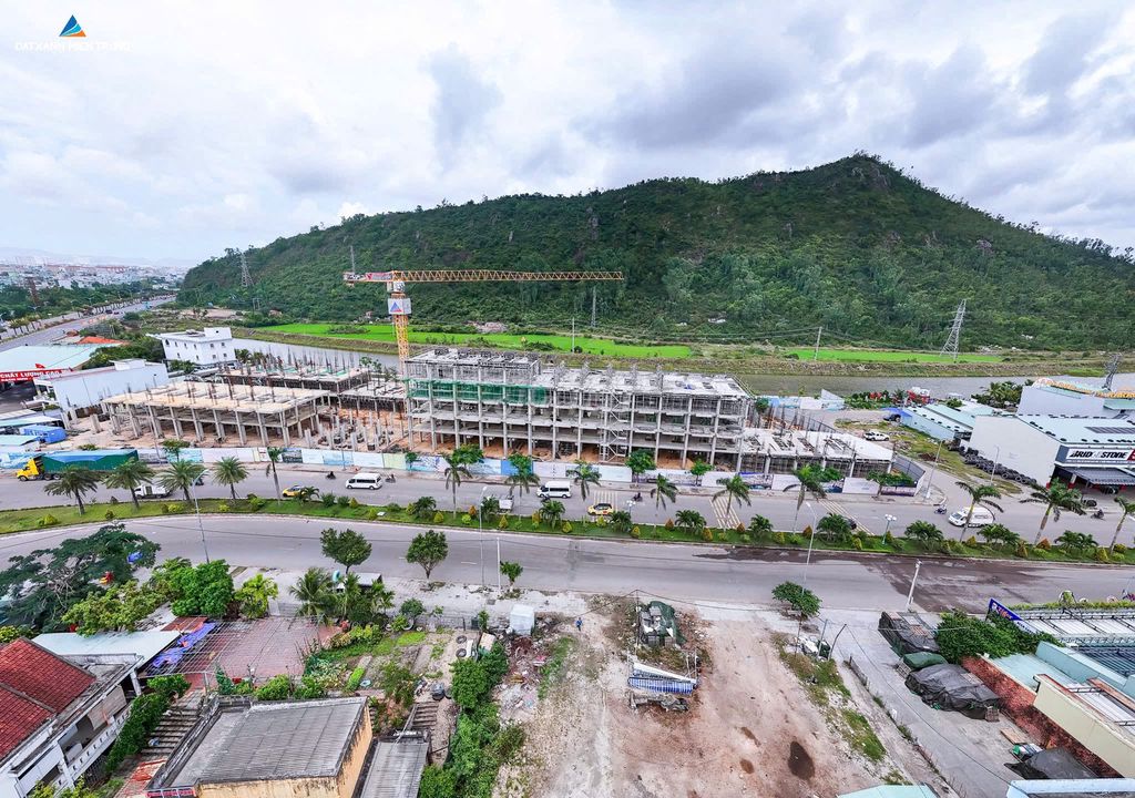 Nhà 5 tầng đường hùng vương -tp quy nhơn giá rẻ nhất khu vực,hàng hiếm Nhà 5 tầng đường hùng vương -tp quy nhơn giá rẻ nhất khu vực,hàng hiếm