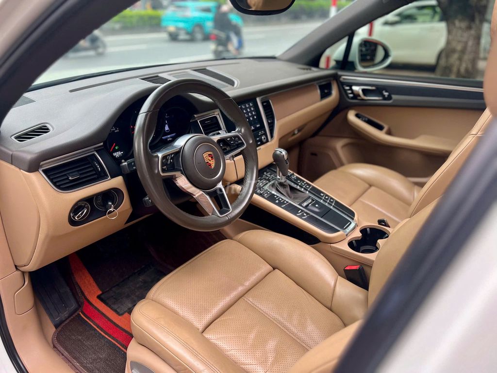 Porsche Macan 2016 model 2017, xe đẹp, xem là Ưng. Mua bán Ô tô tại Quận Long Biên Hà Nội được đăng bởi Long Biên Cars hình 5