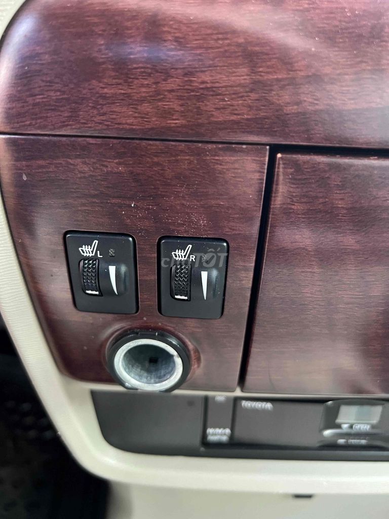 Toyota Sienna 2012 - 86000 km. Mua bán Ô tô tại Quận Ninh Kiều Cần Thơ được đăng bởi Triển Oto Xuân Khánh hình 20