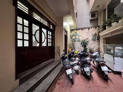 BÁN NHÀ  4 tầng CẦU GIẤY 55m2 MT 7,7m SÁT PHỐ GIÁ NHỈNH 8 TỶ. Mua bán nhà ở tại Quận Cầu Giấy Hà Nội được đăng bởi MR HOÀN