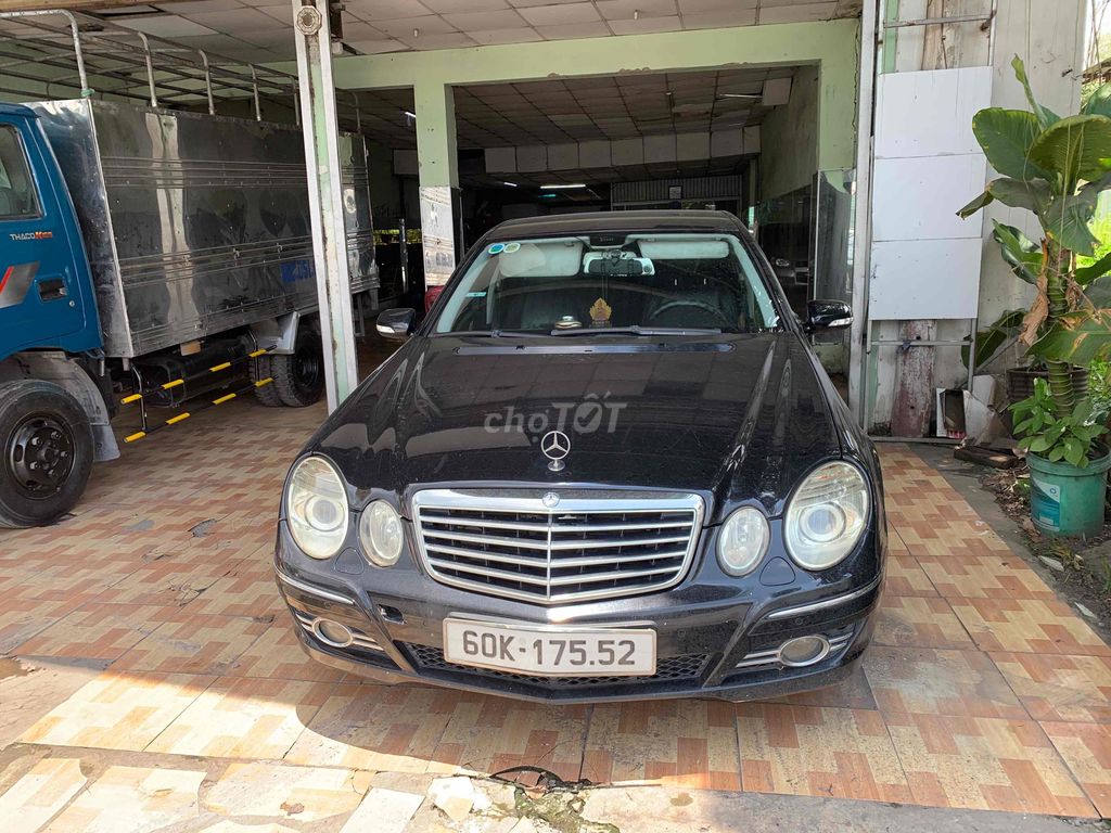 Mercedes Benz E Class 2008 E200 - 1234 km