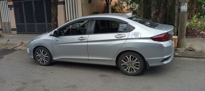 Honda City Bạc 5 chỗ