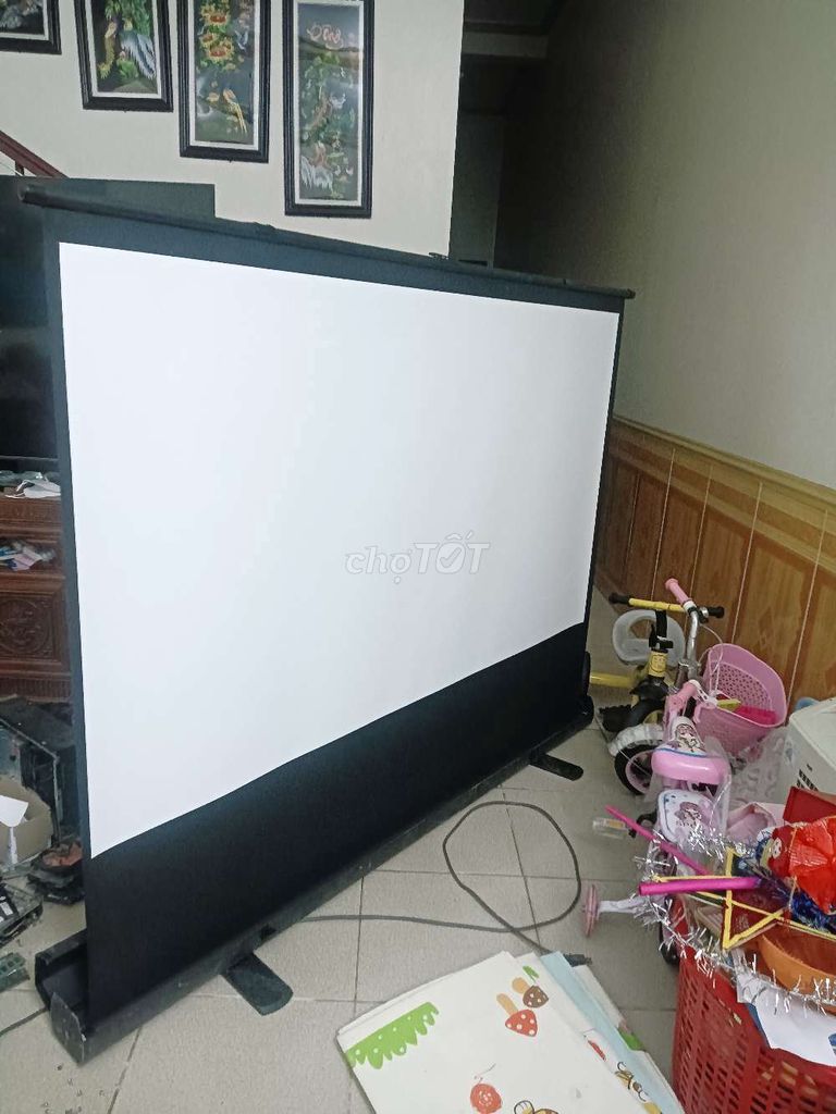 Màn chiếu xịn ít dùng bán nửa giá so với mới. Mua bán Đồ dùng văn phòng tại Huyện Bình Xuyên Vĩnh Phúc được đăng bởi Thuan Tran hình 1