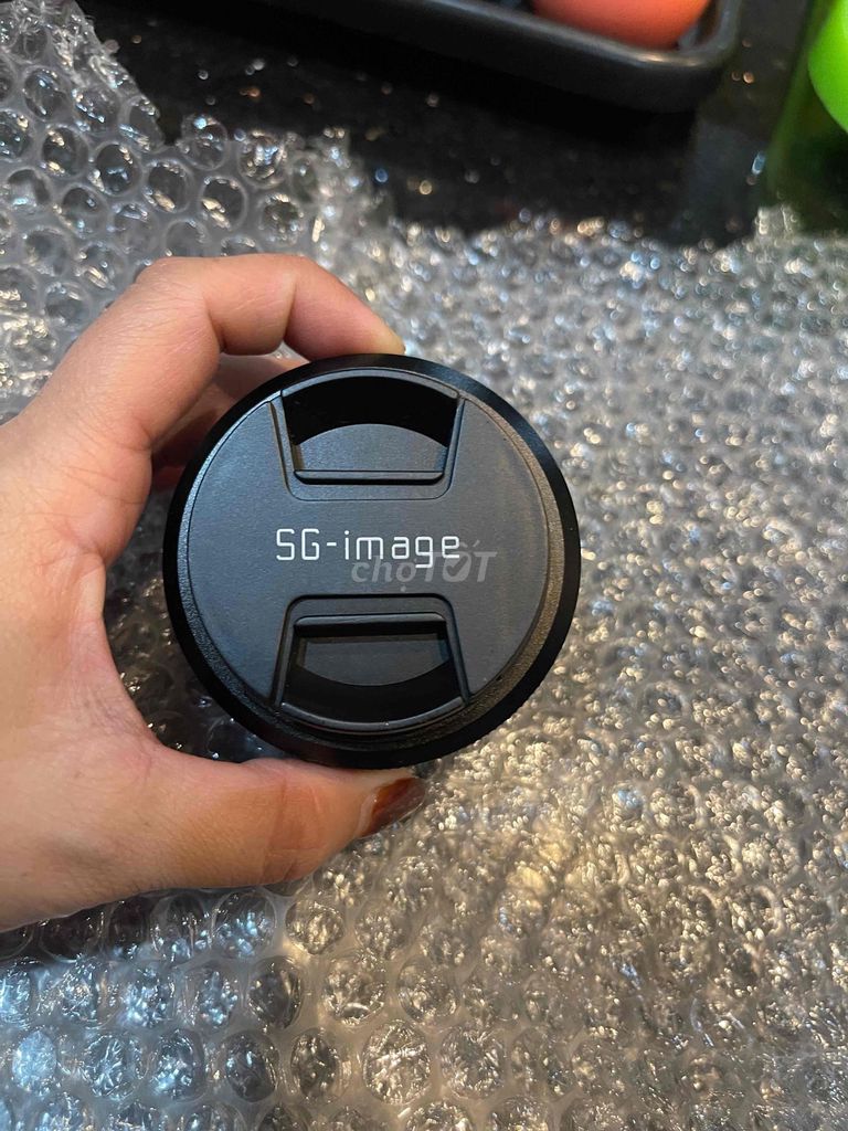 Ống kính SG-image AF 25mm F1.8 Đen mới 100%. Mua bán Máy ảnh, Máy quay tại Thành phố Đồng Xoài Bình Phước được đăng bởi Huyền Hoàng hình 1