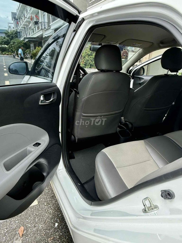 Kia Soluto 2021 1.4 AT Deluxe - 68000 km. Mua bán Ô tô tại Thành phố Thuận An Bình Dương được đăng bởi Trung Sơn hình 6