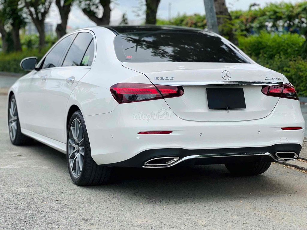 Mercedes E300 AMG 2021 Trắng/Đen 57.000 km. Mua bán Ô tô tại Quận 7 Tp Hồ Chí Minh được đăng bởi Hoàng Thọ hình 6
