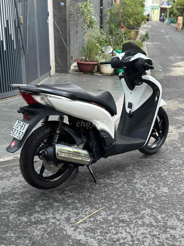 Honda SH 125cc 2014 г.в. Смарт-ключ, документы на владельца