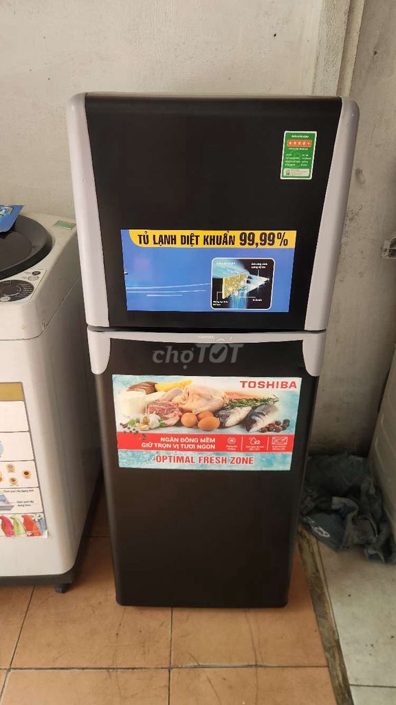Tủ lạnh Toshiba 135 lít Đen. Mua bán Tủ lạnh tại Quận Liên Chiểu Đà Nẵng được đăng bởi Điện lạnh Vân Phong hình 1