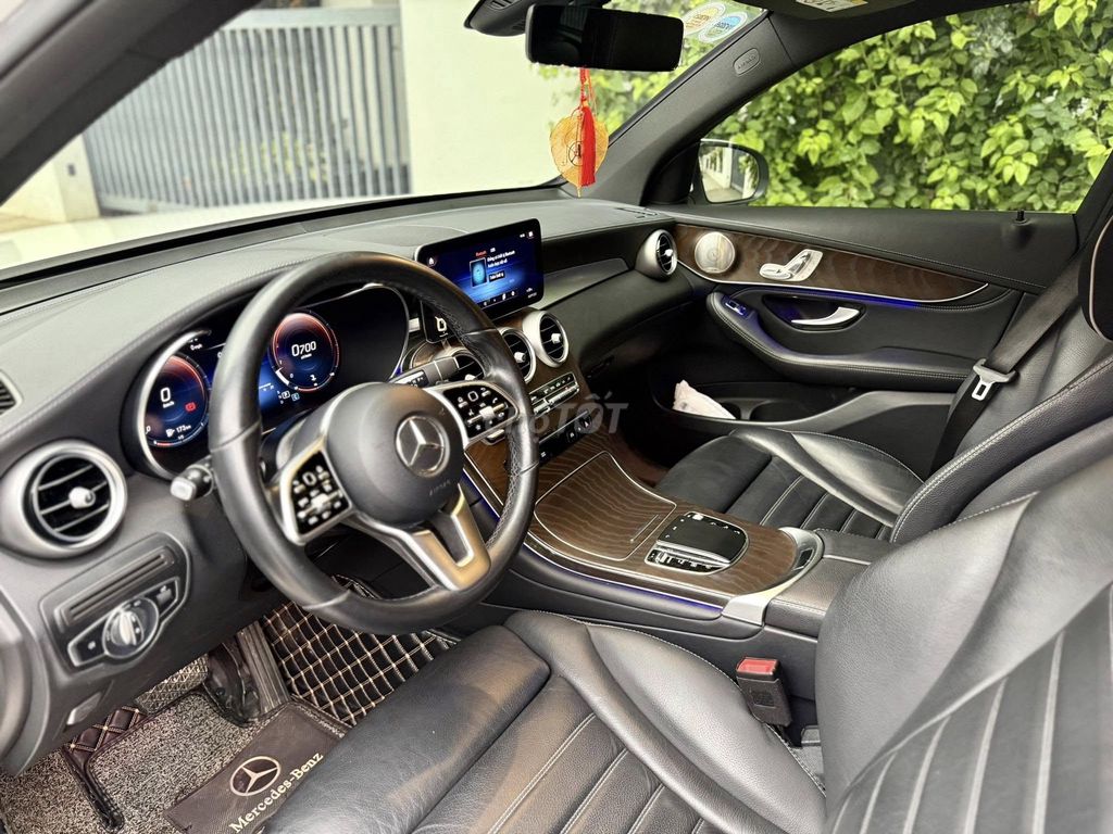 MERCEDES BENZ GLC200 4MATIC 2020 Xe Đẹp Bao Check.. Mua bán Ô tô tại Quận Tây Hồ Hà Nội được đăng bởi Nguyễn Hoàng Sơn hình 7