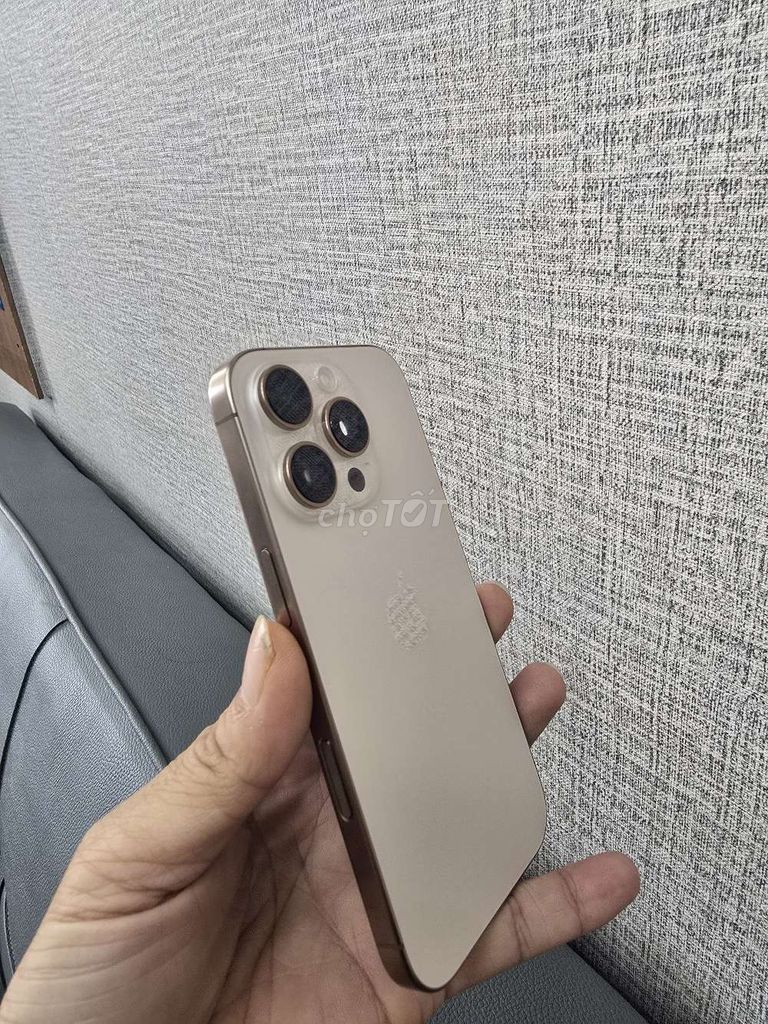 Apple iPhone 16 Pro 128GB Vàng. Mua bán Điện thoại tại Thành phố Buôn Ma Thuột Đắk Lắk được đăng bởi MNmobile hình 1