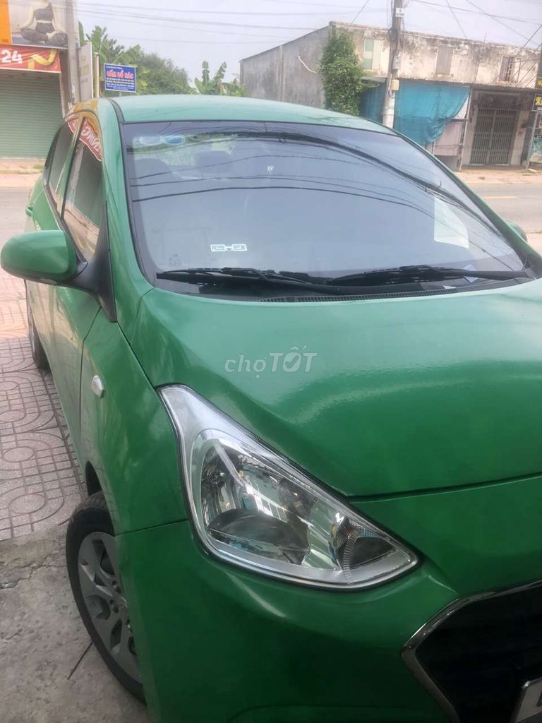 Hyundai Grand i10 2020 Sedan .