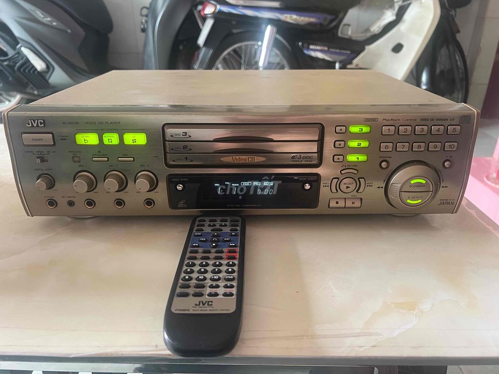 Đầu đĩa JVC có remote xuất khẩu 2 dòng điện