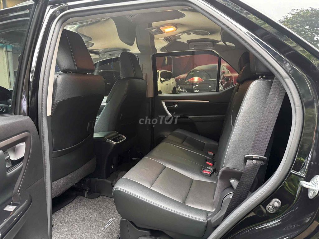 Fortuner 2024 2.7L 4x2 AT chưa hết rodai. Mua bán Ô tô tại Quận Gò Vấp Tp Hồ Chí Minh được đăng bởi Nguyễn An hình 7