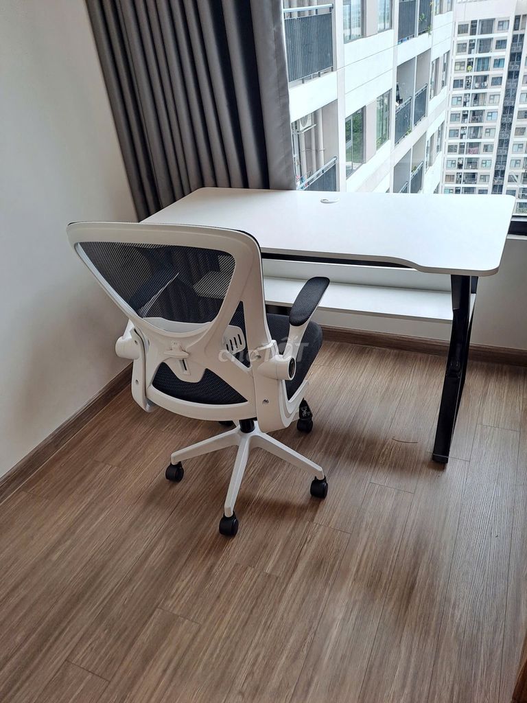 BÀN LÀM VIỆC VÀ GHẾ CÔNG THÁI HỌC TRẮNG. Mua bán Bàn ghế tại Thành phố Thủ Đức Tp Hồ Chí Minh được đăng bởi EM DECOR hình 1