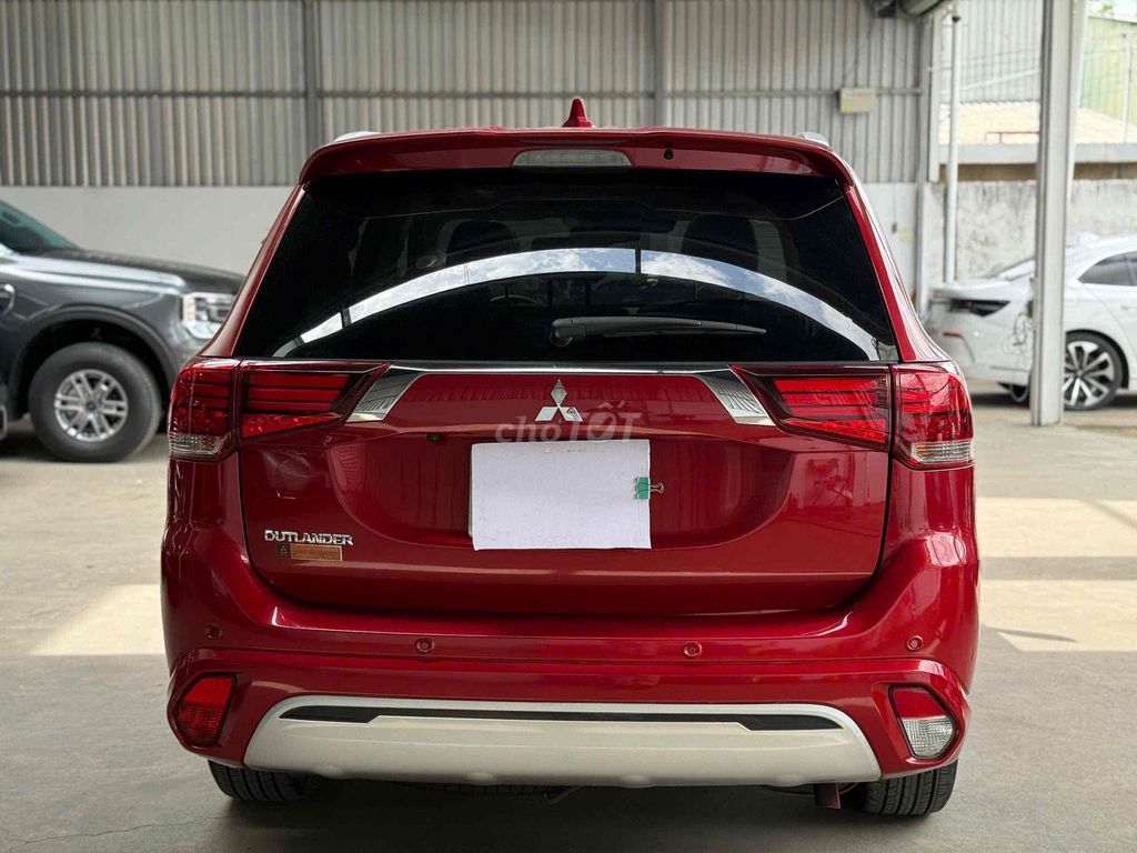 Mitsubishi Outlander 2022 Premium 2.0. Mua bán Ô tô tại Thành phố Thủ Đức Tp Hồ Chí Minh được đăng bởi Long Auto Vạn Phúc hình 5