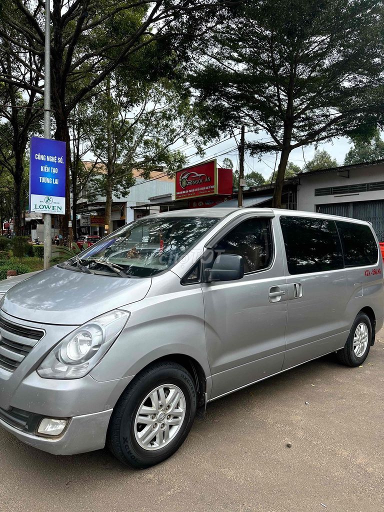 Hyundai Starex 2017 - 186000 km. Mua bán Ô tô tại Thành phố Buôn Ma Thuột Đắk Lắk được đăng bởi SALON ÔTÔ NGỌC ẨN hình 3