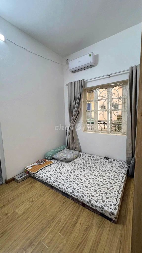 Аренда дома в переулке Лиен Вьет, Донг Да, 50м² x 2 этажа, 10 млн
