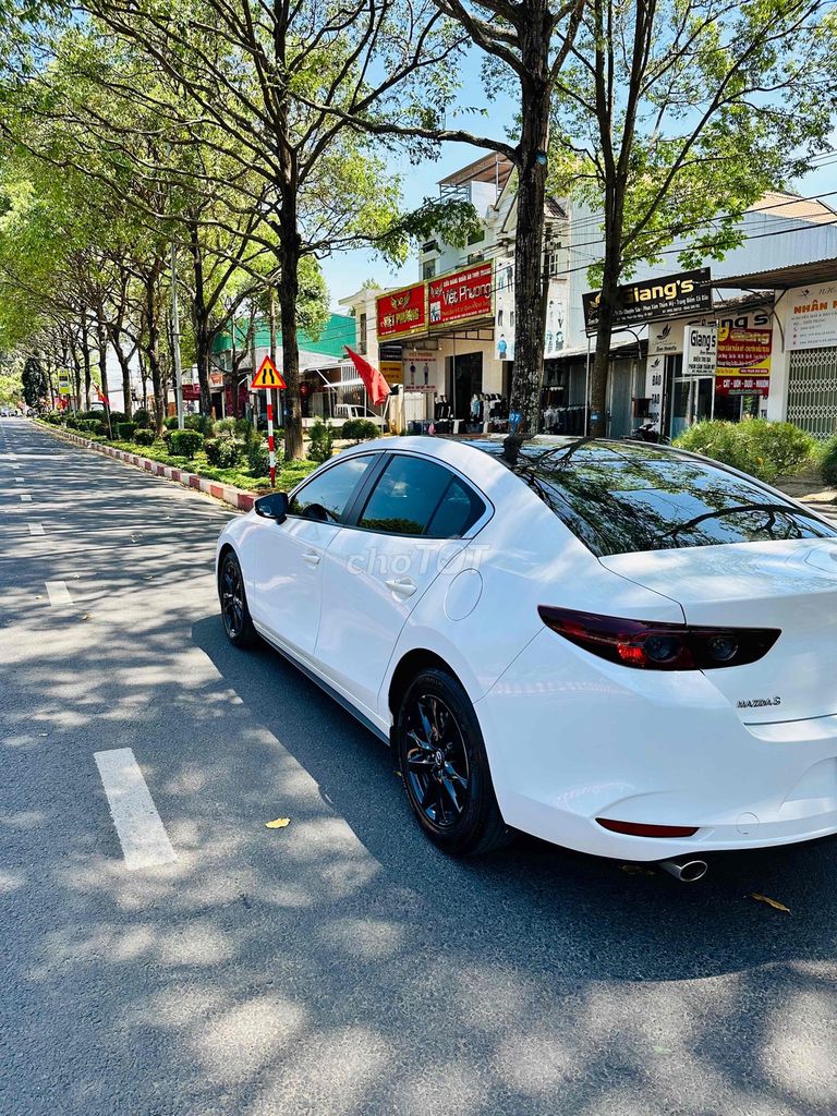 Mazda 3 2021 1.5L Deluxe - 37000 km. Mua bán Ô tô tại Thành phố Buôn Ma Thuột Đắk Lắk được đăng bởi SALON ÔTÔ NGỌC ẨN hình 1