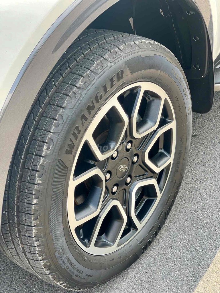 Everets wildtrack 2.0AT 4x4 2023 - 4 vạn km. Mua bán Ô tô tại Quận Long Biên Hà Nội được đăng bởi Hoàng Thanh auto hình 12