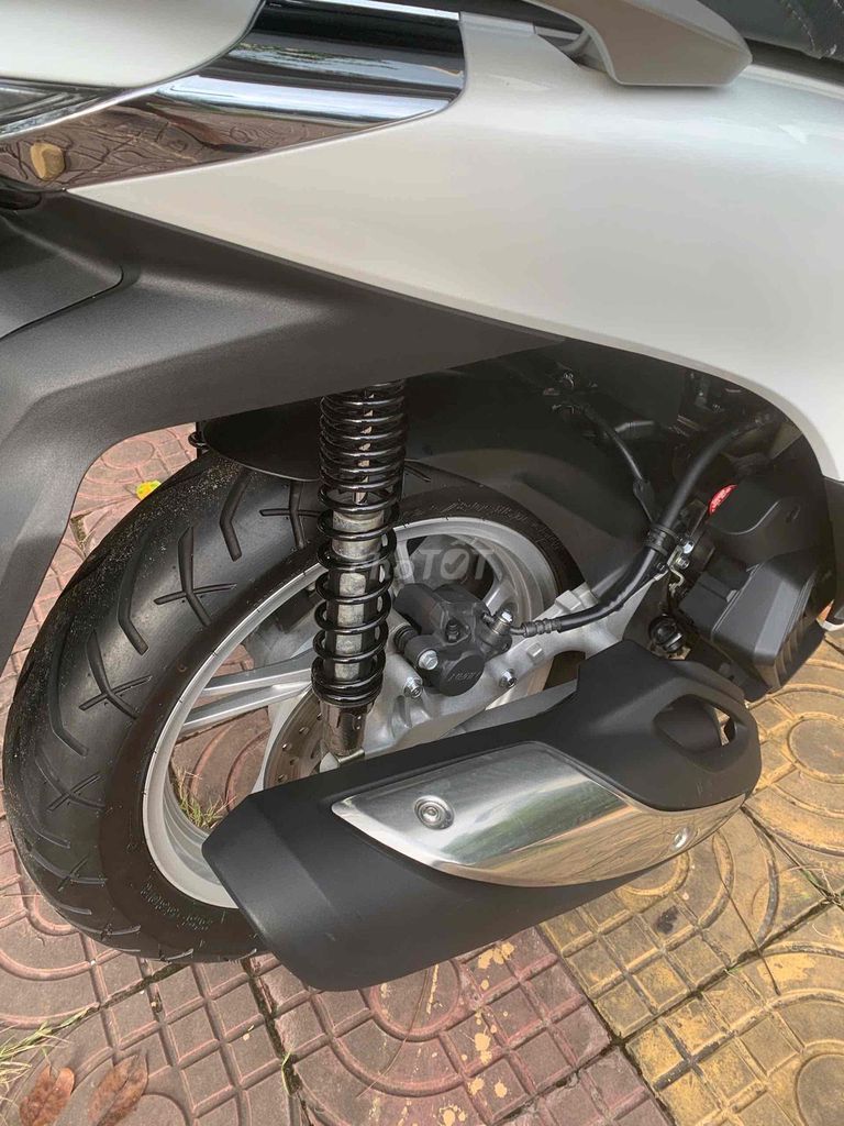 Honda SH 125i 2021 Trắng 5.000km. Mua bán Xe máy tại Thành phố Sa Đéc Đồng Tháp được đăng bởi DUY CƯỜNG hình 4