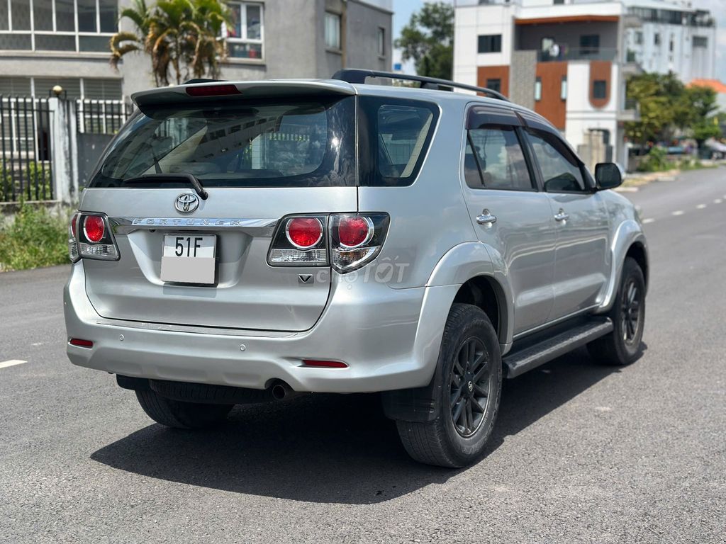 Toyota Fortuner 2016 2.7V 4X2 AT xe nhà zin đẹp. Mua bán Ô tô tại Quận Gò Vấp Tp Hồ Chí Minh được đăng bởi Hoàng 031 hình 4