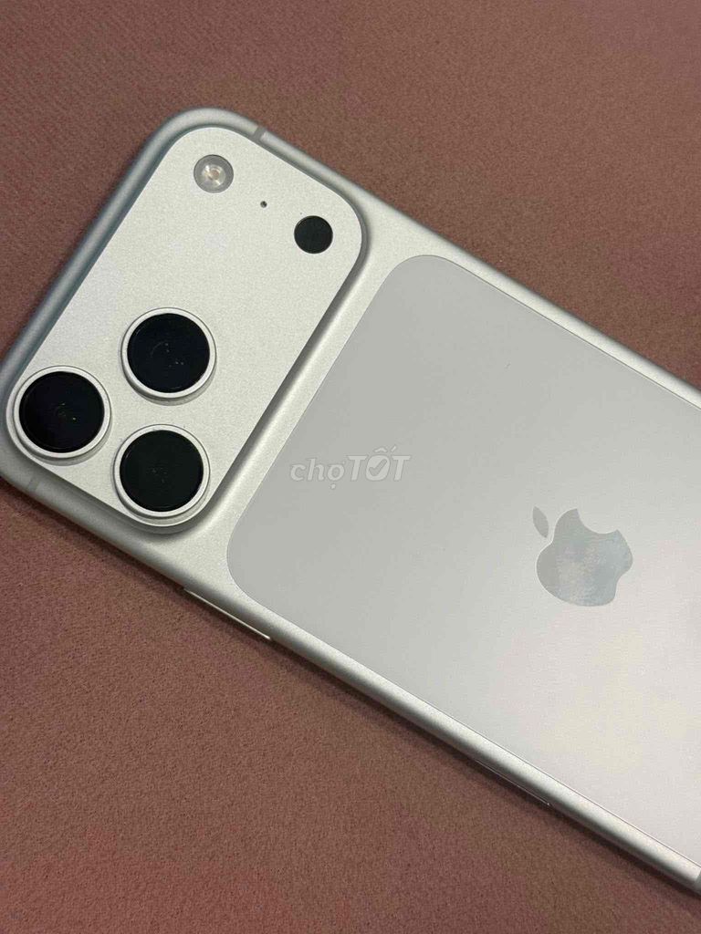 iPhone 17 Pro Max 256GB Bạc hàng chính hãng tgdd. Mua bán Điện thoại tại Quận 10 Tp Hồ Chí Minh được đăng bởi Phú hình 1