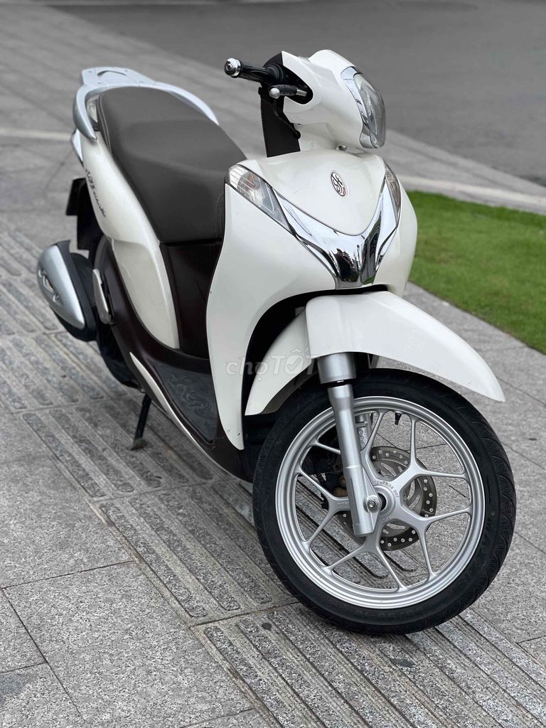 Honda SH Mode 125cc Trắng biển thần tài 79. Mua bán Xe máy tại Quận Gò Vấp Tp Hồ Chí Minh được đăng bởi Minh Thảo hình 2