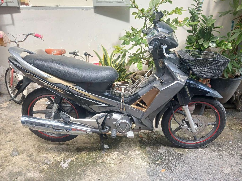 Honda Future черный и серебристый