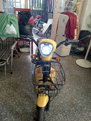 Xe đạp điện màu Vàng Đã qua sử dụng. Mua bán Xe điện tại Quận 12 Tp Hồ Chí Minh được đăng bởi Tên chưa cung cấp